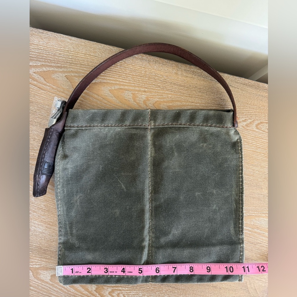 Orox Leather Co. Waxed Canvas Double Bottle Wine Caddy with Wine Key Olive Green - Picture 10 of 13